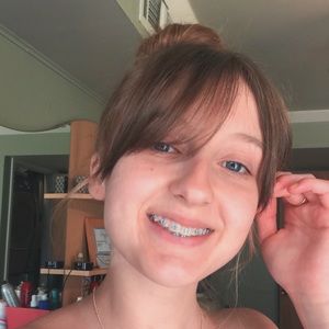 Meet your Posher, Amara